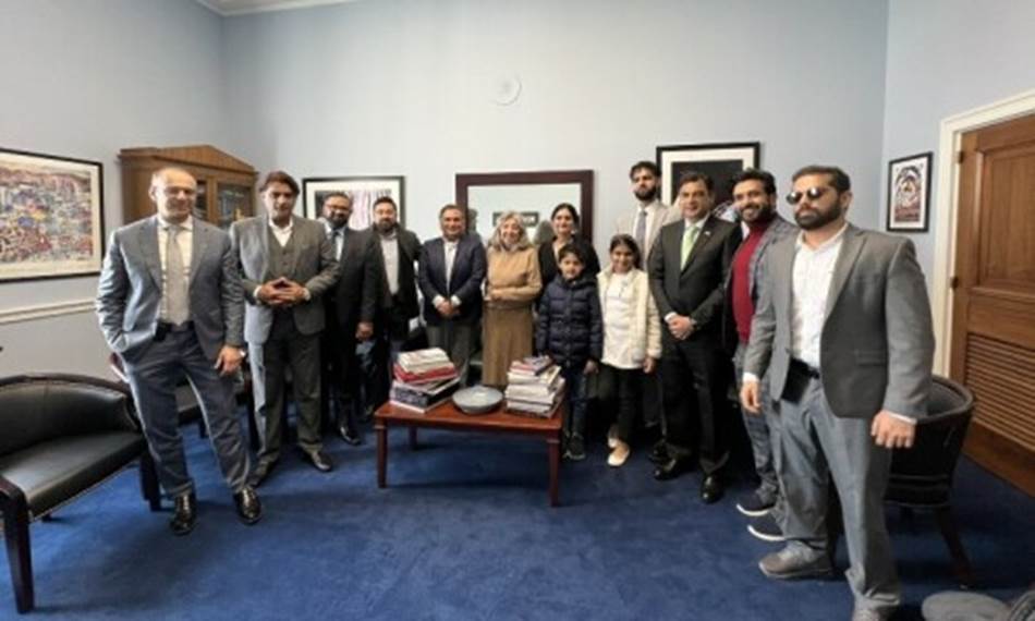 Pak PAC lobbies US lawmakers to &lsquo;protect democracy in Pakistan&rsquo;
